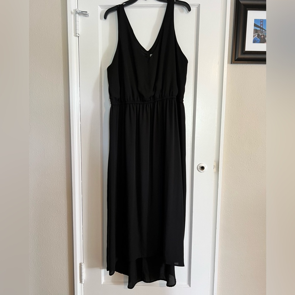 Pure Energy Black Sleeveless V-Neck Dress